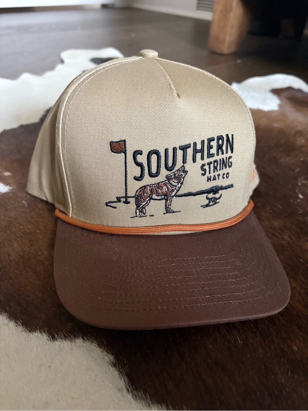 Southern String Men's Tan and Brown Trucker Cap